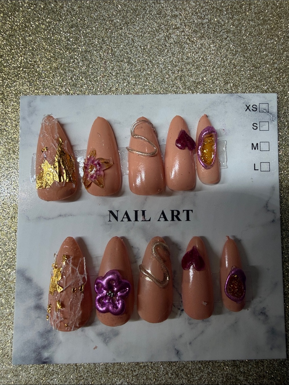 Nail Art Press-On Set in Nude with Gold & Purple Accents